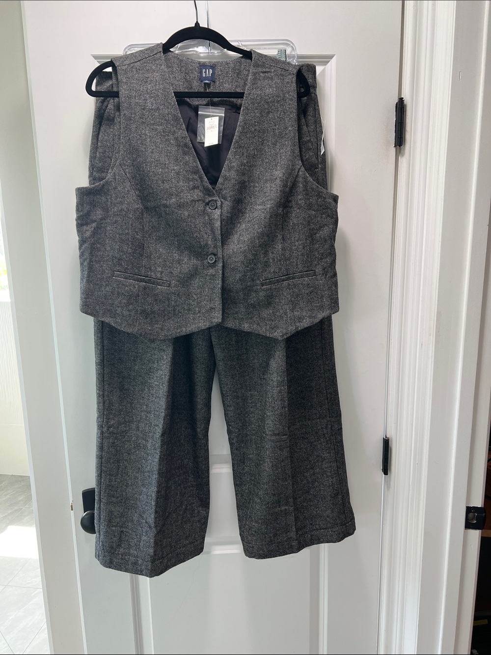 GAP Charcoal Gray Wool-Blend Vest and Wide-Leg Pants